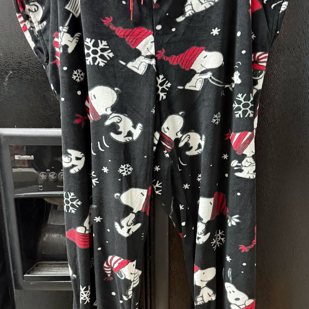 Peanuts Black and Red Pajama Pants